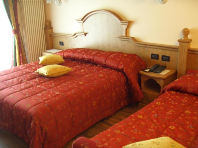 Classic Quadruple room with balcony and with view