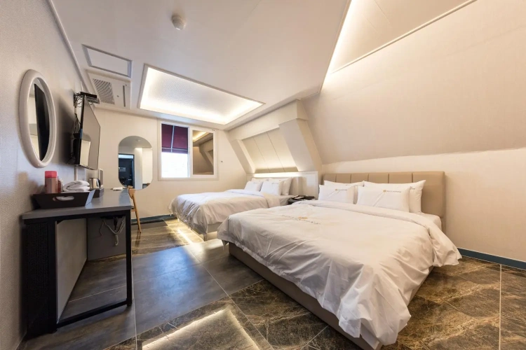 Standard Twin Family room
