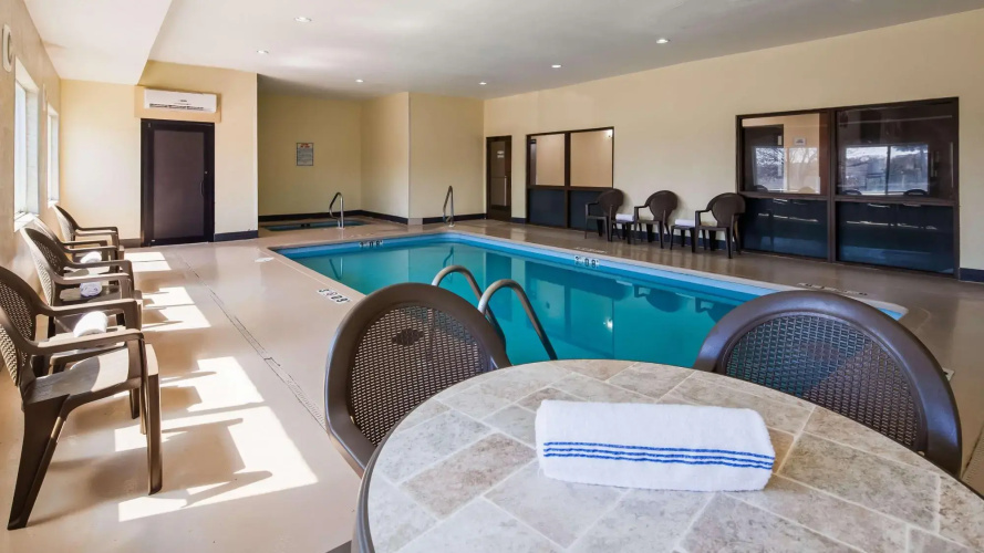 Quality Inn Blue Springs