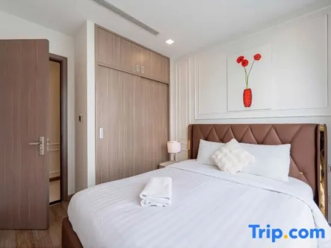 3 Bedrooms Apartment with balcony