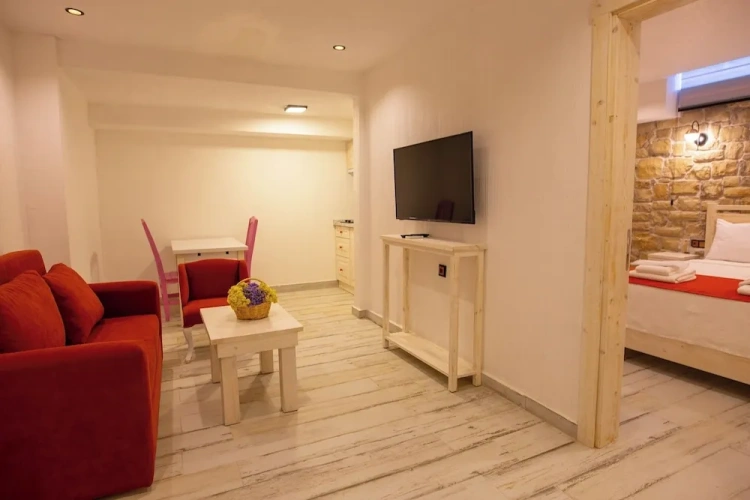 Deluxe Suite