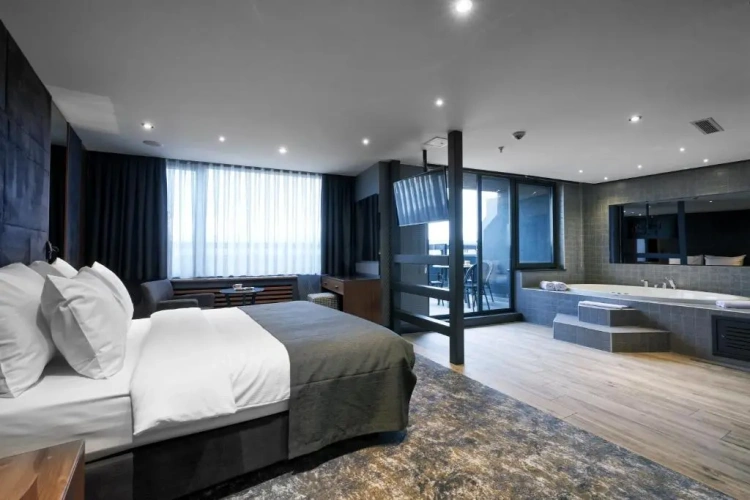 Double Suite