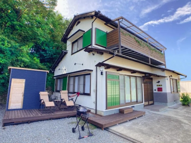 4 Bedrooms Cottage