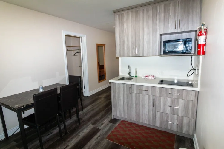 Standard Double Suite