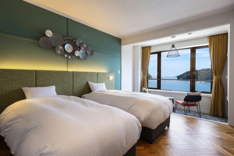 Standard Twin room with sea view