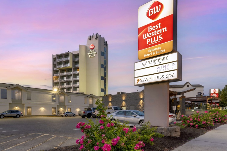 Best Western Plus Kelowna Hotel & Suites photo 25