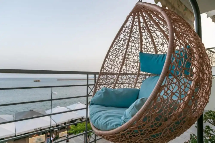 Seafront Kalamata Haven - Blue Luxury Suite