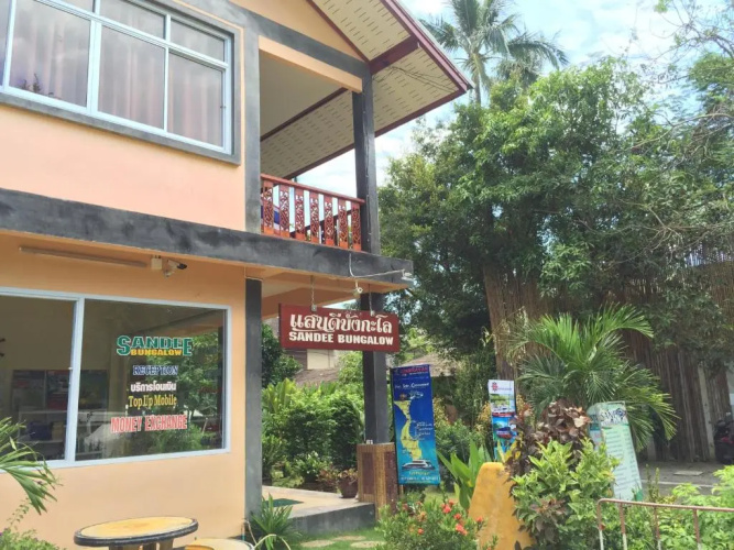 Sandee Bungalows