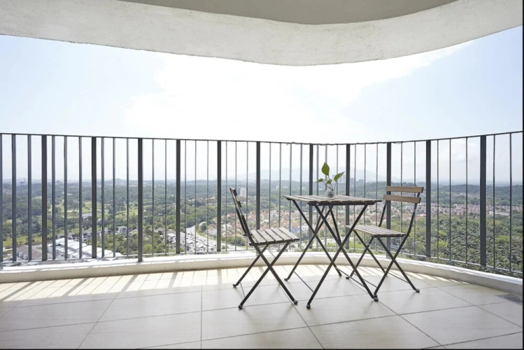 Sky Bungalow Green Beverly Hills