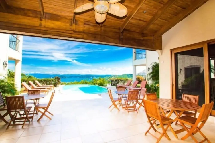4 Bedrooms Luxury Cottage with ocean view
