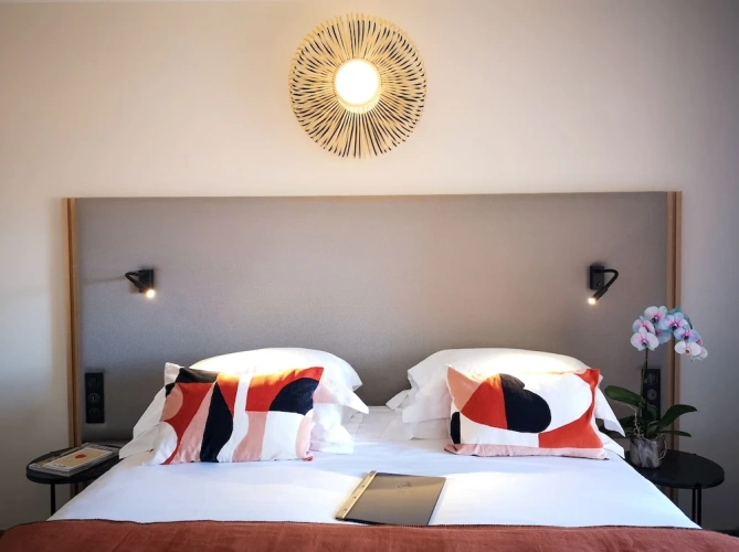 Classic Double room with balcony and with partial sea view