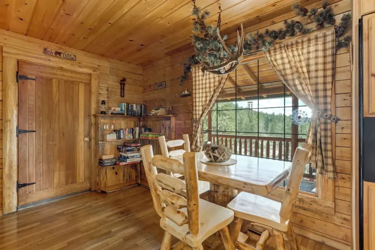 Log Lodge