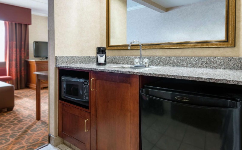 Hampton Inn & Suites Cleveland-Beachwood photo 33