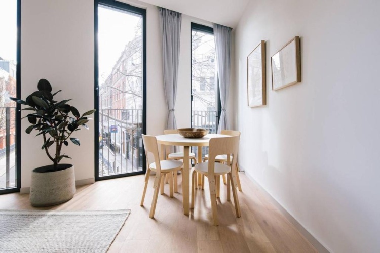 2 Bedrooms Apartment