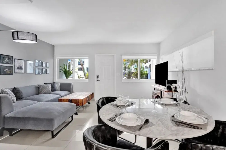 RA Suites