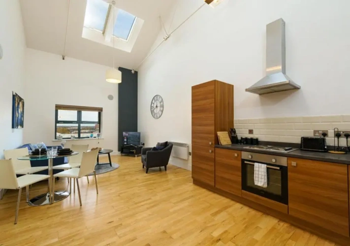 2 Bedrooms Apartment