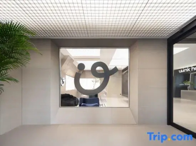 Wink  Hotel