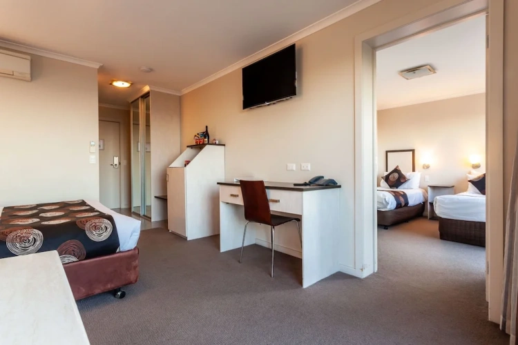 Quadruple Suite