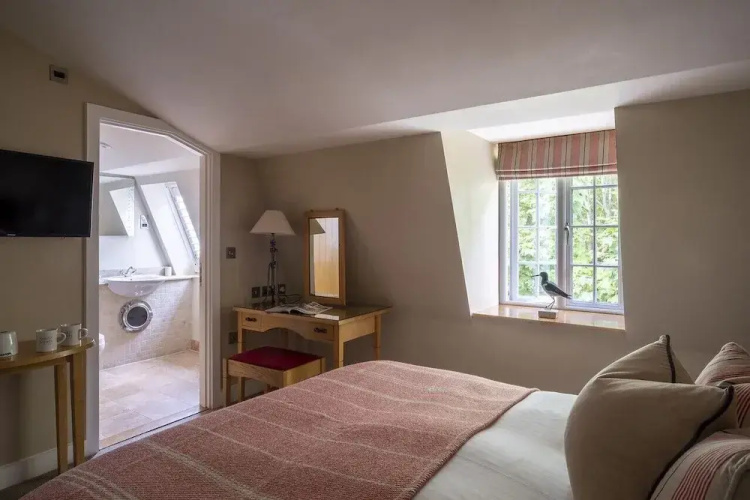 South Sands Hotel
