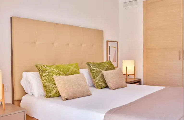 1 Bedroom Triple Suite with view