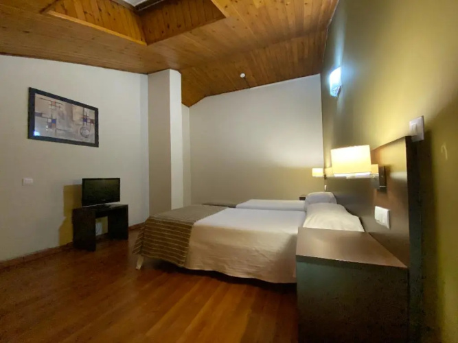 Somriu Hotel Vall Ski