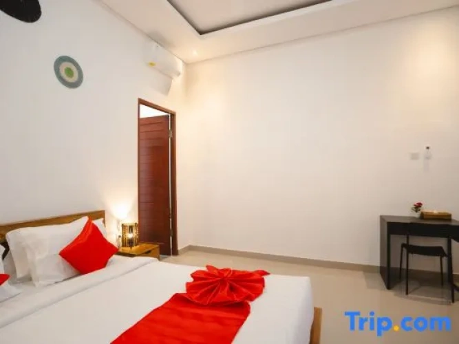 2 Bedrooms Villa