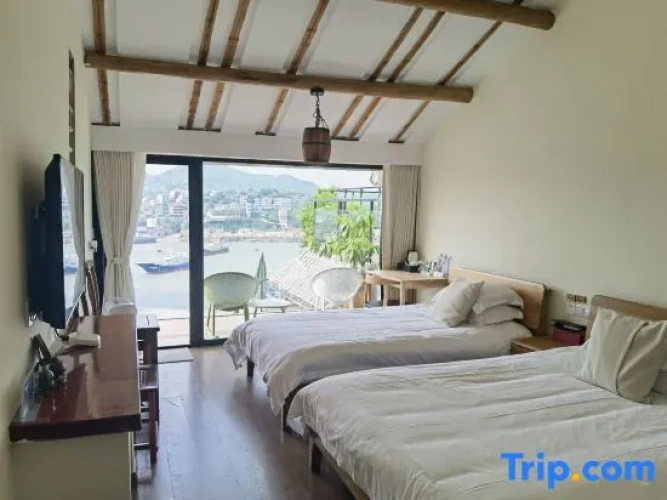 Standard Family room with balcony and with sea view