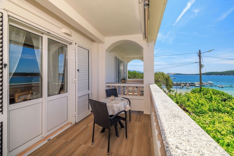 Apartment with balcony