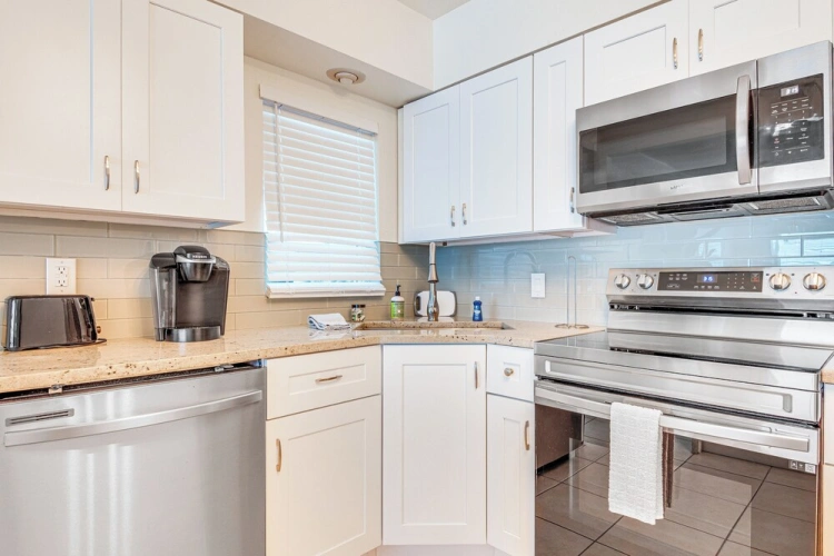 2 Bedrooms Apartment