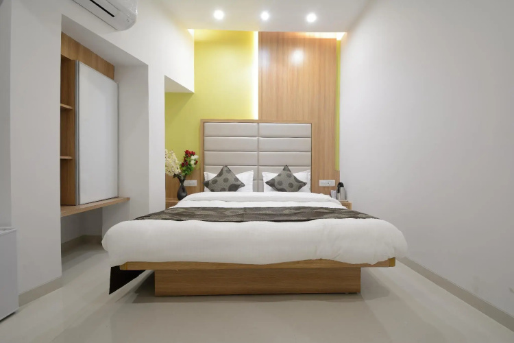 Hotel One up