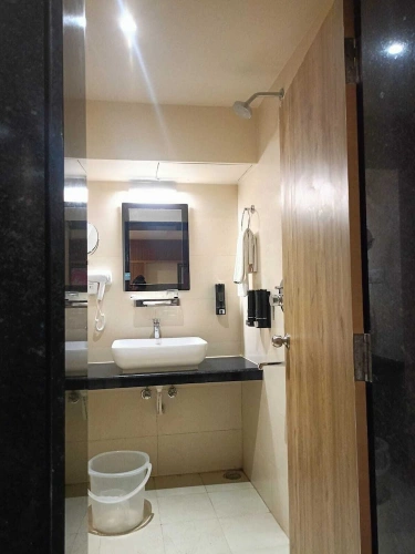 Deluxe Double room with balcony and with sea view
