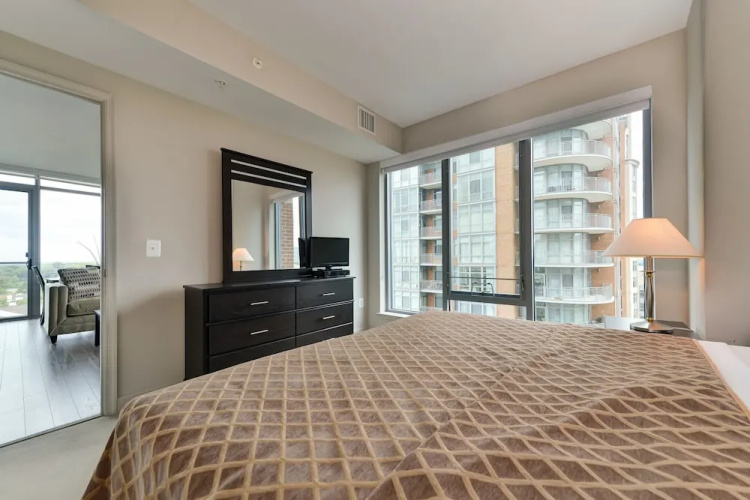 Ovation at Park Crest by Bridgestreet