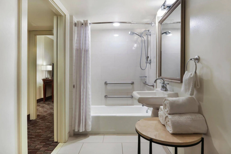 Embassy Suites by Hilton New Orleans photo 12