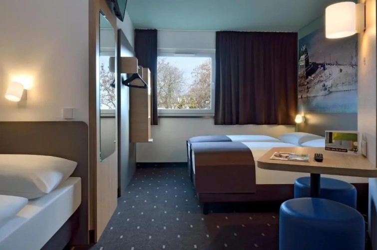 Triple room