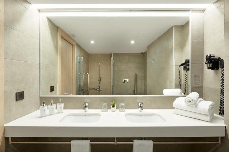 Superior Triple room