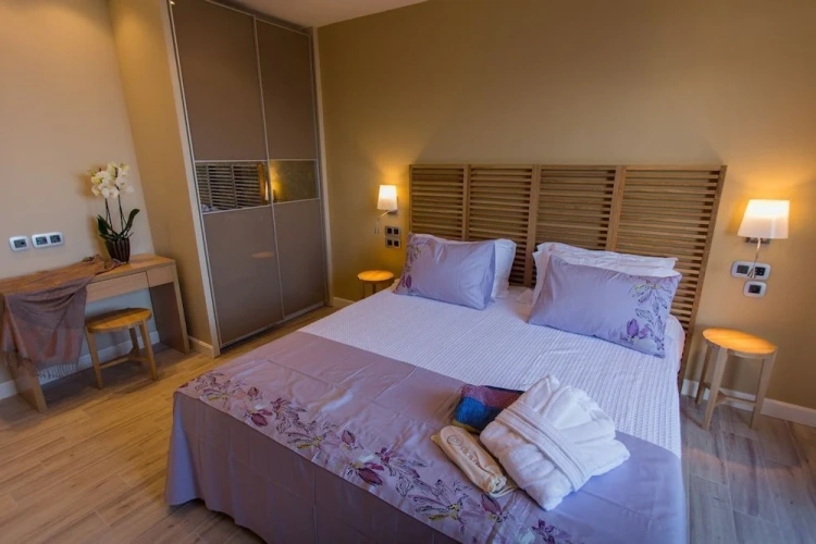 2 Bedrooms Apartment with sea view
