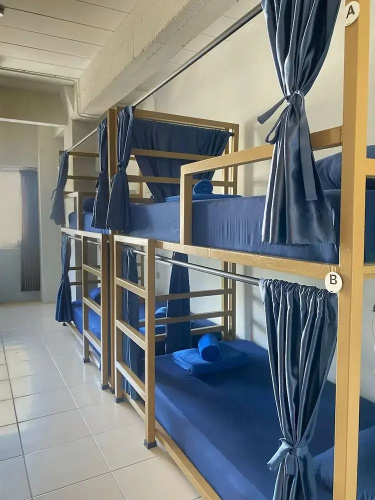 4 Bedrooms Bed in Dorm