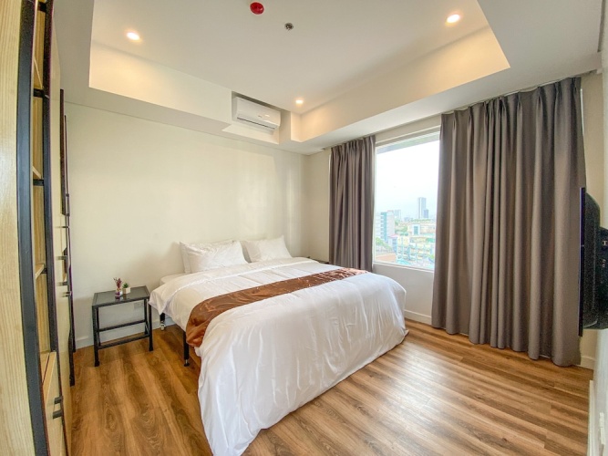 Standard Twin room with city view