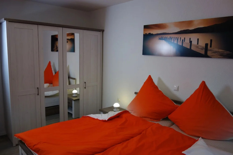 Race & Rest Apartments