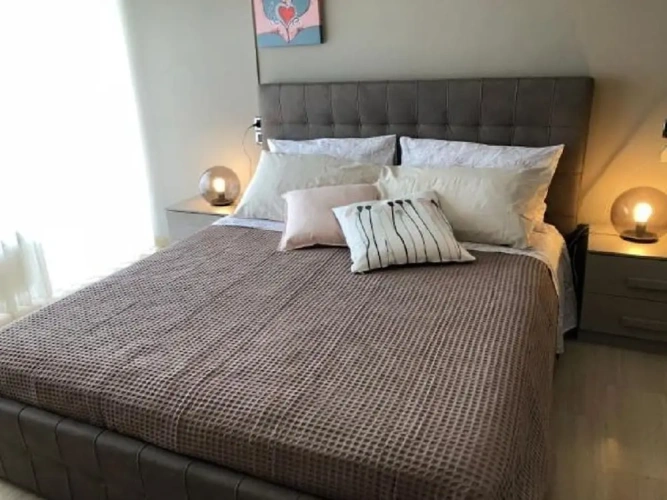 3 Bedrooms Apartment