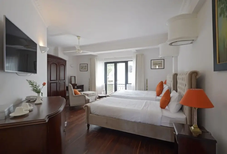 Luxury Twin room with balcony