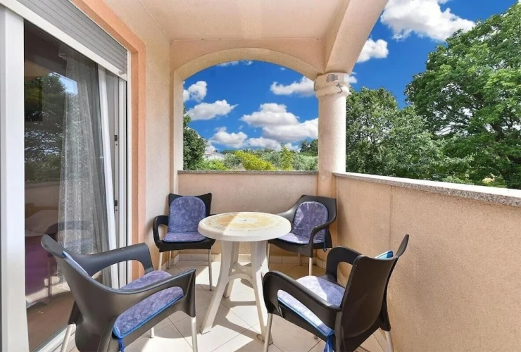 2 Bedrooms Apartment with balcony