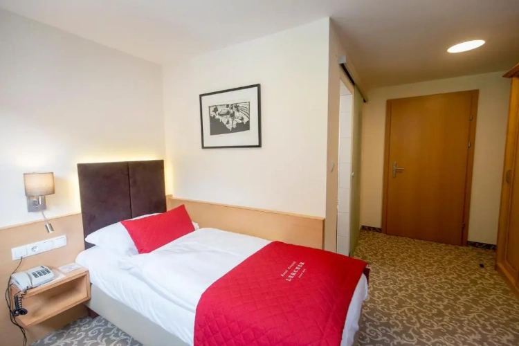 Standard Double room with view