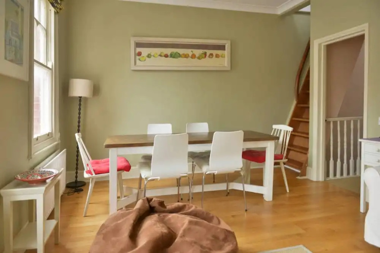 Beautiful Maisonette - Sleeps 5