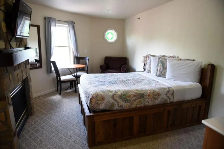 Double Suite with mountain view