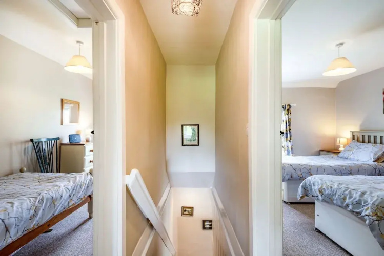 2 Siluria Cottage