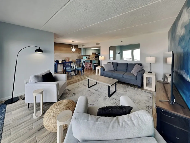 Beachcomber 403 by Distinctive Beach Rentals