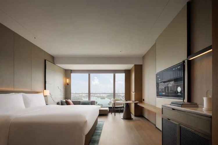 Deluxe Double room with lake view