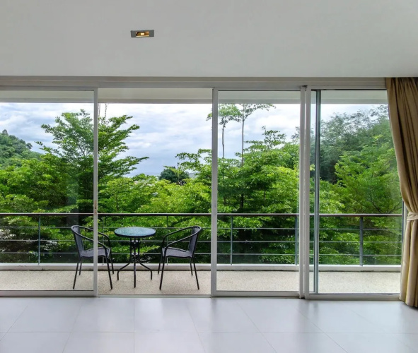 Natural Sea View 2 Bedrooms Apartment