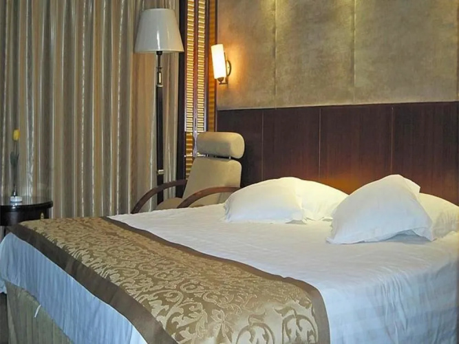 Huaxia Hotel